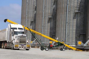 advantages-of-a-grain-tube-conveyor-over-an-auger-featured (2)